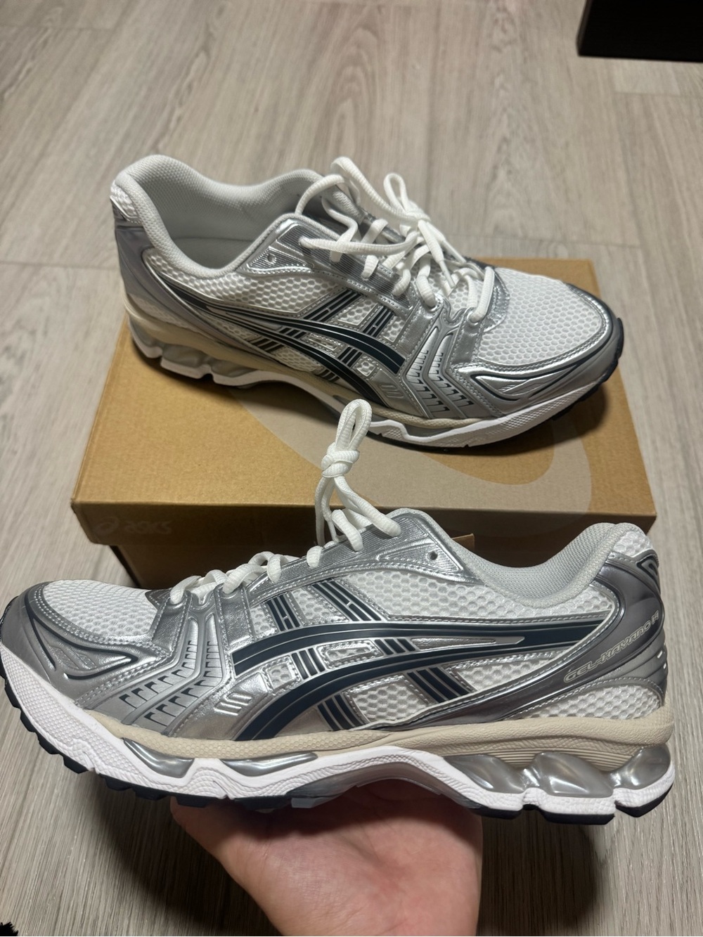 ASICS Gel-Kayano 14